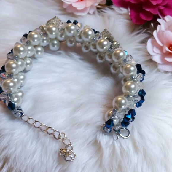 Handcrafted Butterfly & Pearl Beaded Bracelet – Cobalt Blue & Crystal Accents - Picture 4 of 7